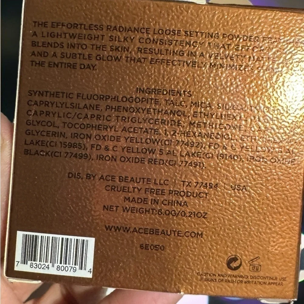 ACE BEAUTE Effortless Radiance Loose Setting Powder- FAIR. New in Box